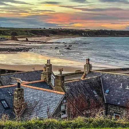 Hill Crest - Cliff Top Cottage With Stunning Views Cullen Exterior photo