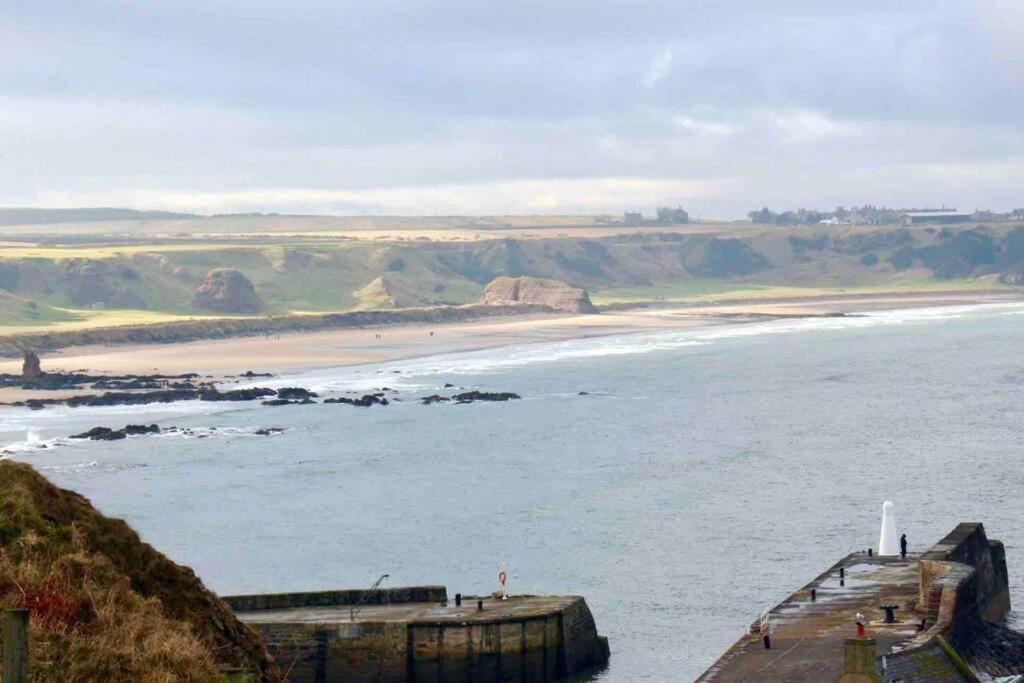 Hill Crest - Cliff With Stunning Views Holiday home Cullen