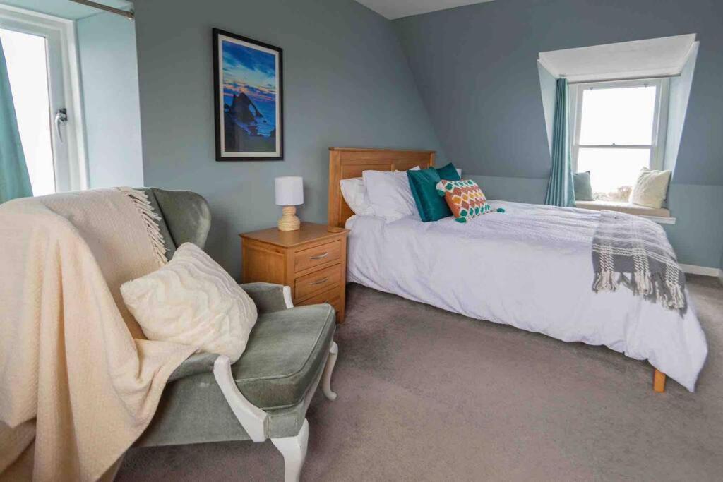 Hill Crest - Cliff With Stunning Views * Cullen