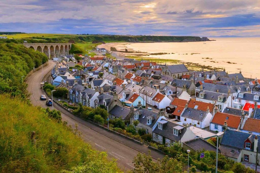 Holiday home Hill Crest - Cliff With Stunning Views